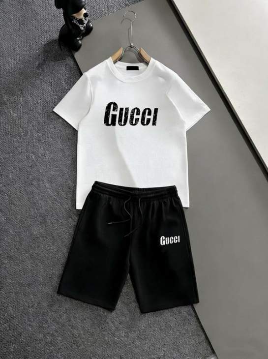 Picture of Gucci Shirt Pant Suits _SKUGucciM-5XLkdtr12422260